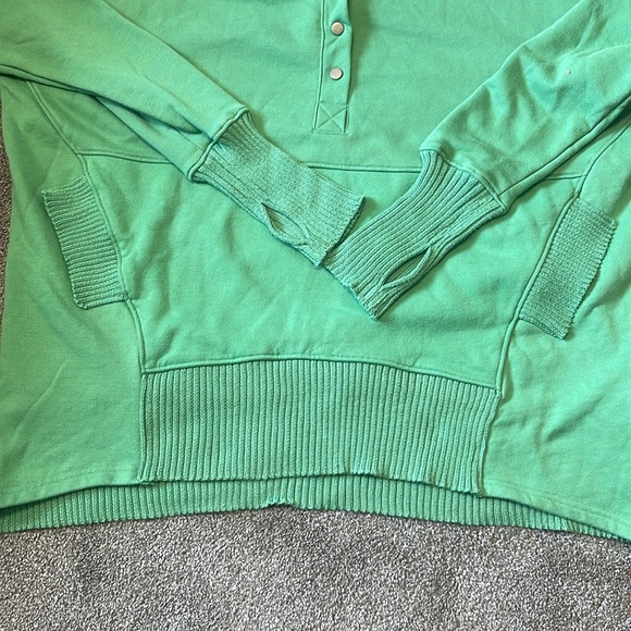 BUCKET LIST French terry cloth oversized solid hoodie  in light Green sz S - Picture 7 of 12